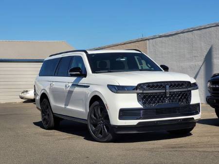 2027 Lincoln Navigator L Reserve
