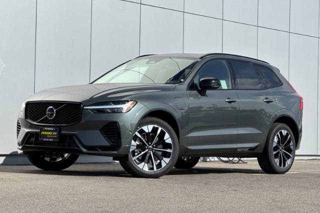 2026 Volvo XC60 Plug-In Hybrid T8 Plus