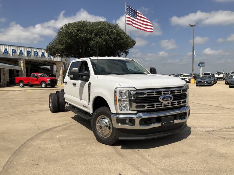 2026 Ford Super Duty F-350 DRW XL