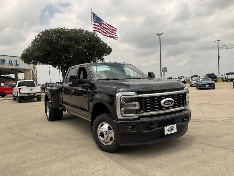 2026 Ford Super Duty F-350 DRW Platinum