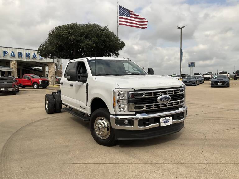 2026 Ford Super Duty F-350 DRW XL