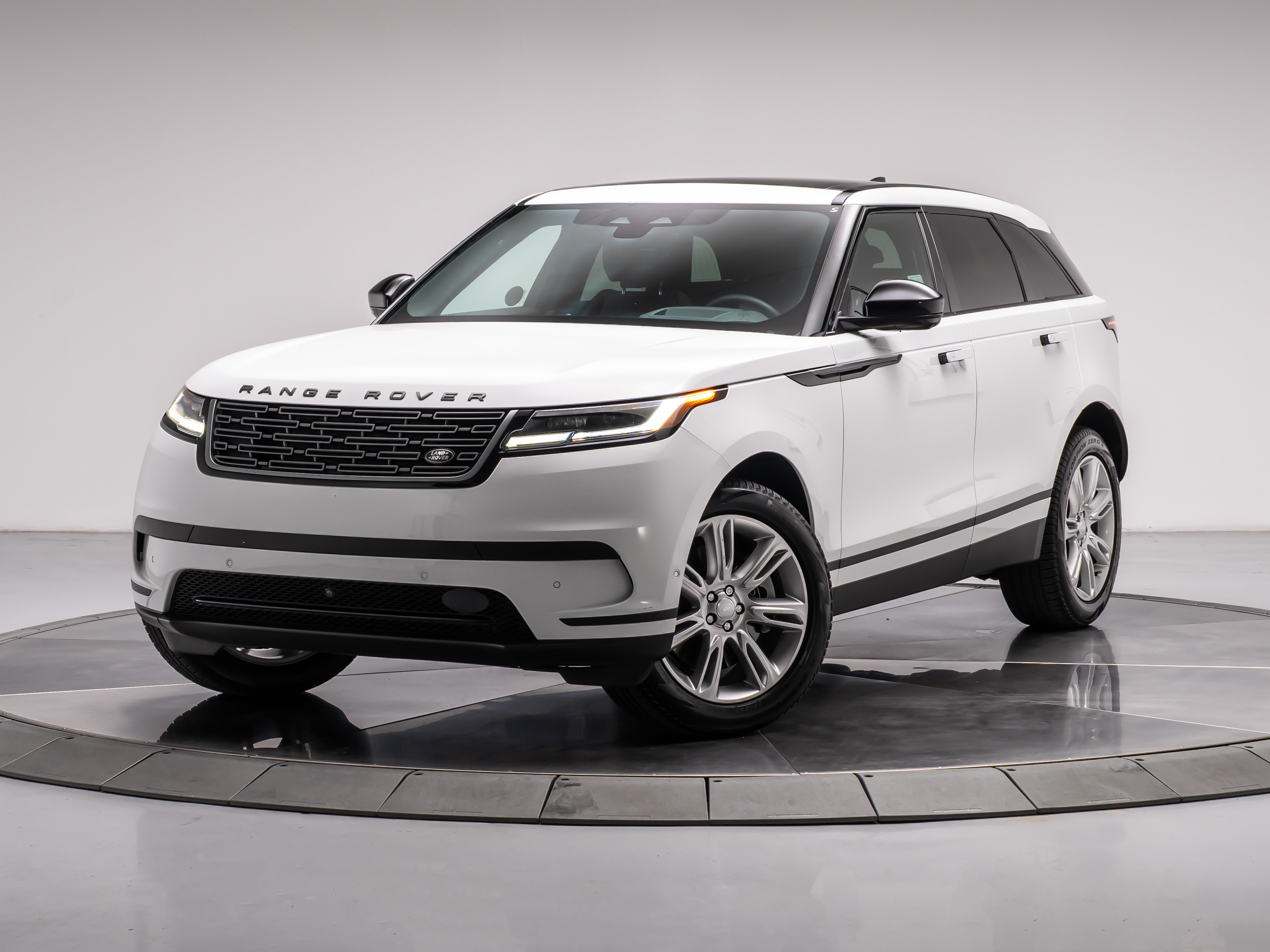 2026 Land Rover Range Rover Velar