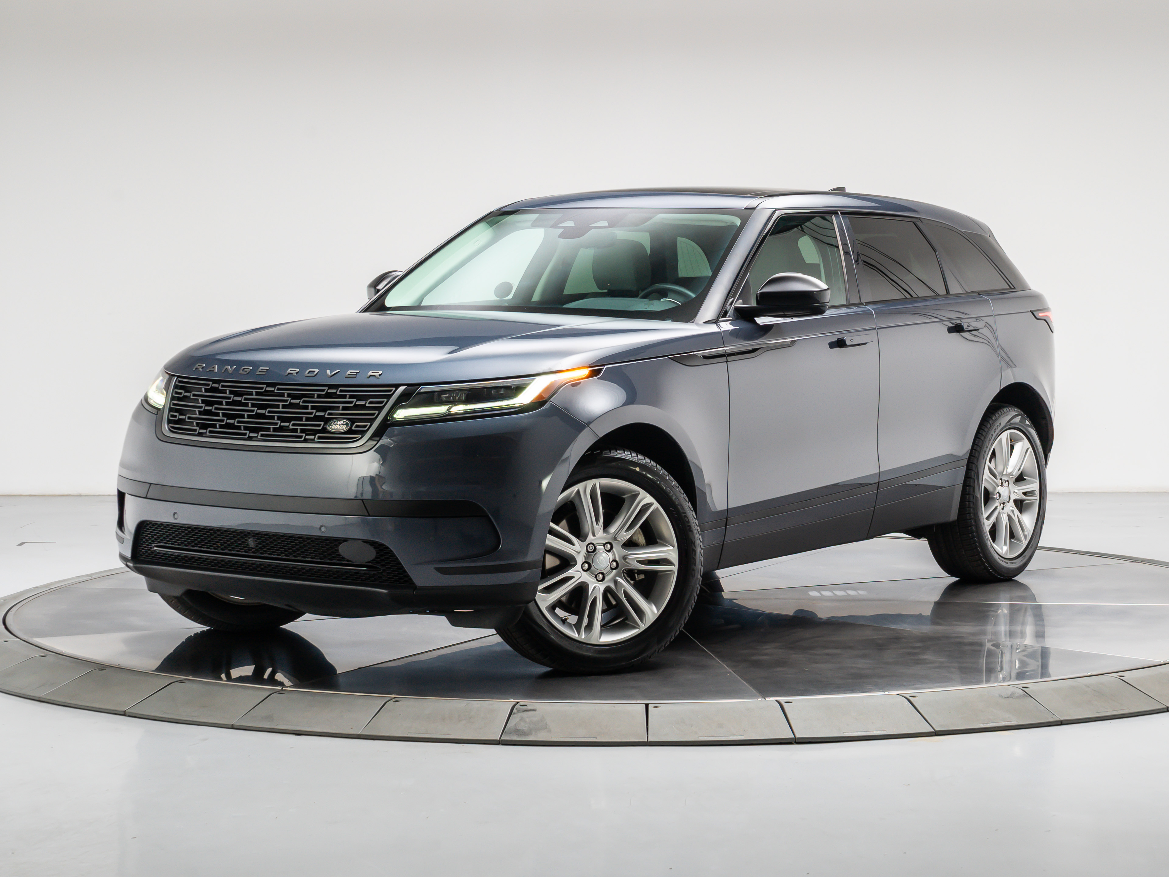 2024 Land Rover Range Rover Velar