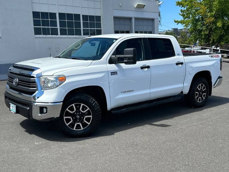 2015 Toyota Tundra SR5