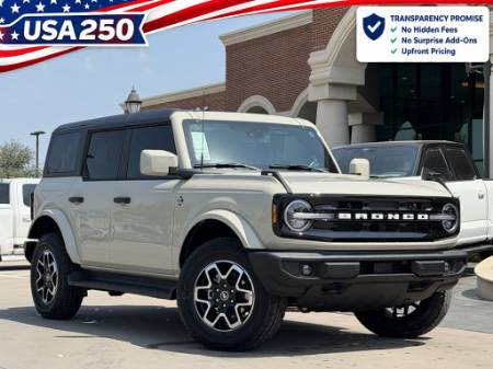 2026 Ford Bronco Outer Banks