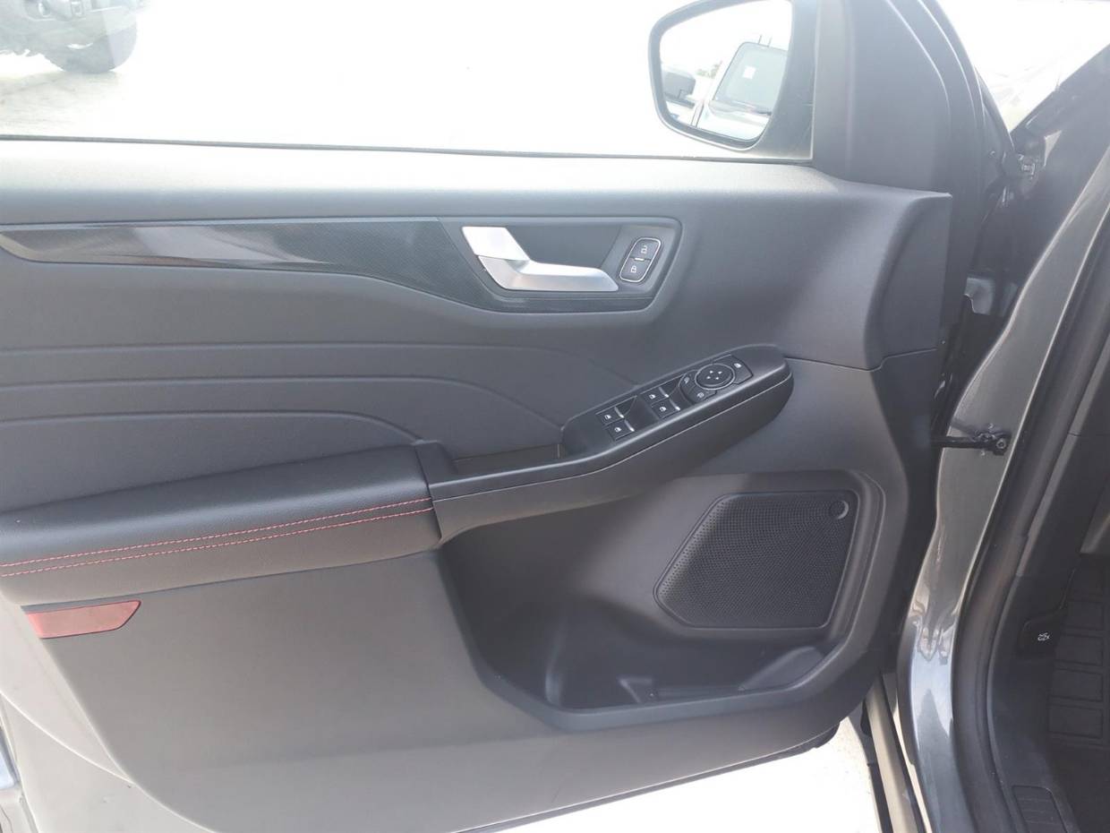 2026 Ford Escape ST-Line - Photo 7