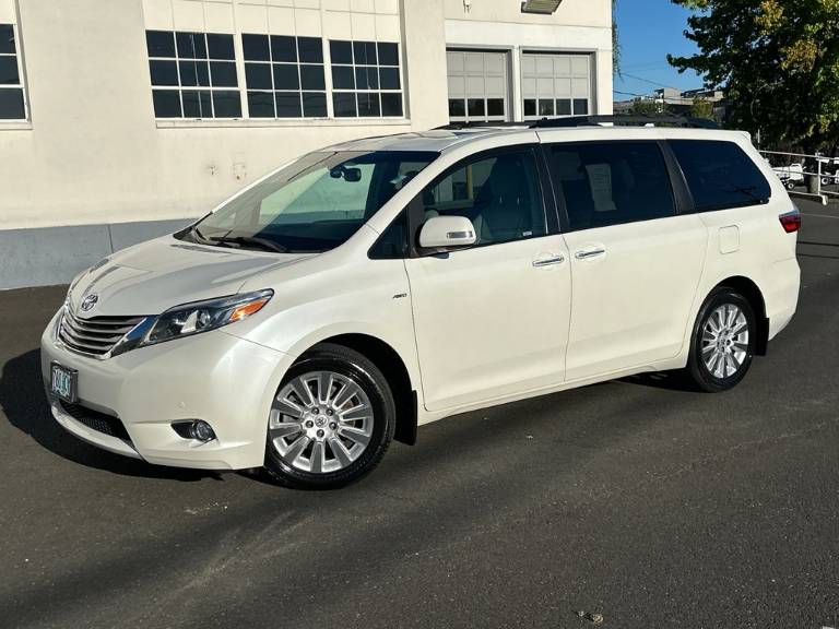 2016 Toyota Sienna Limited Premium