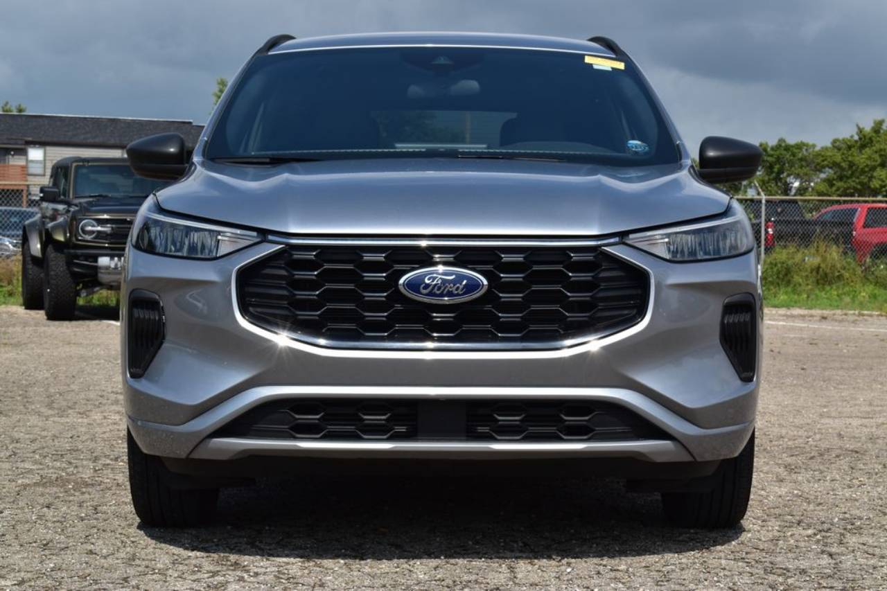 Certified 2024 Ford Escape ST-Line with VIN 1FMCU9MN3RUA57130 for sale in Kansas City