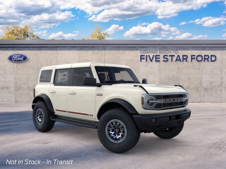 2026 Ford Bronco Outer Banks