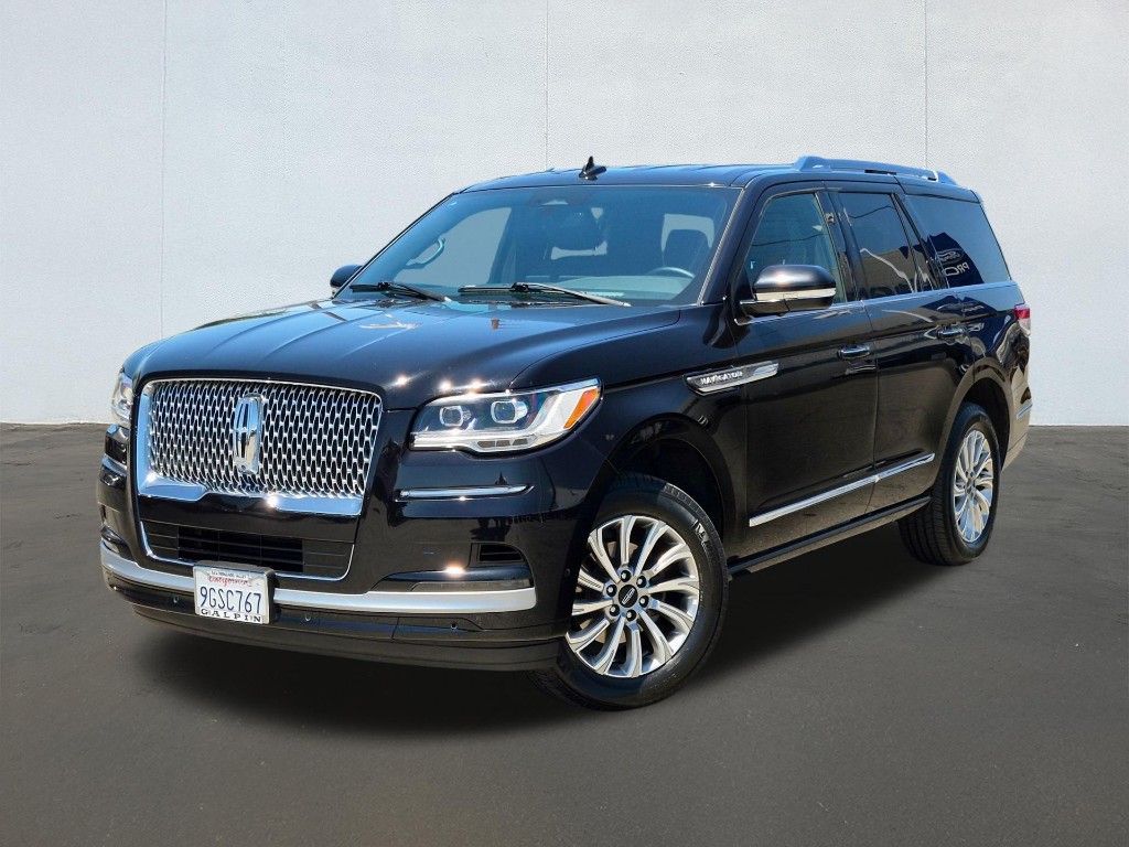 2023 Lincoln Navigator Standard