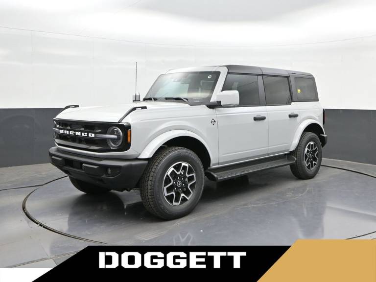 2026 Ford Bronco Outer Banks