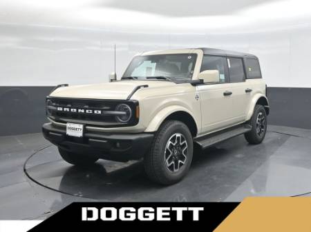 2026 Ford Bronco Outer Banks