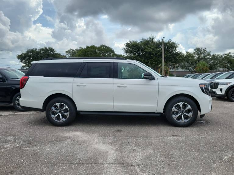 2027 Ford Expedition MAX Active