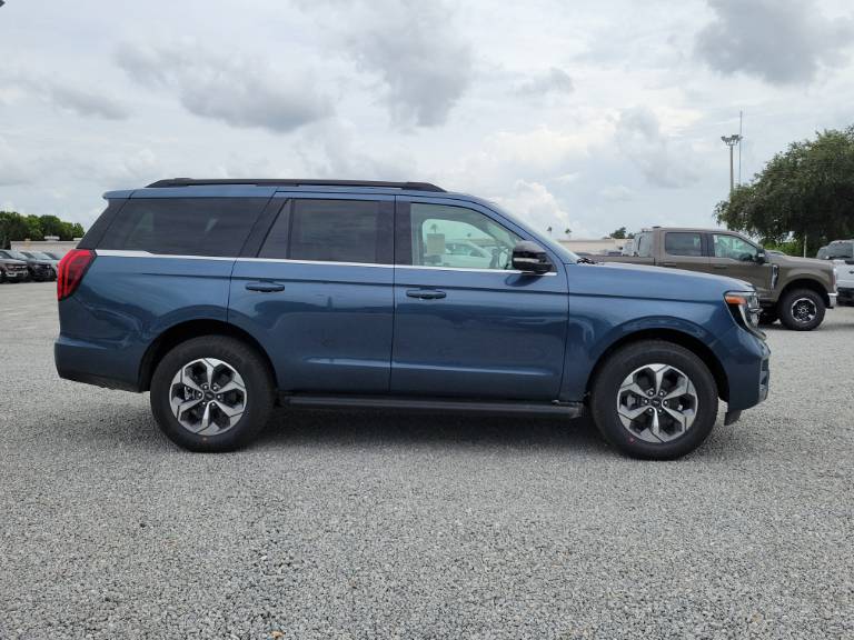 2027 Ford Expedition Active