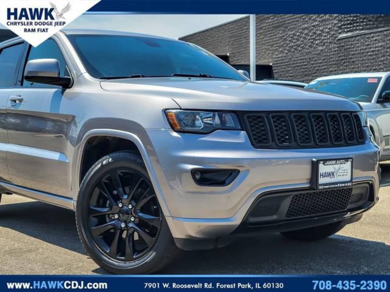 Used 2017 Jeep Grand Cherokee Altitude with VIN 1C4RJFAG7HC927154 for sale in Niles, IL