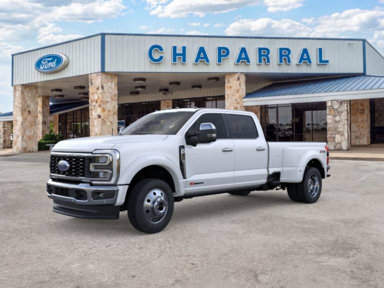 2026 Ford Super Duty F-450 DRW LARIAT