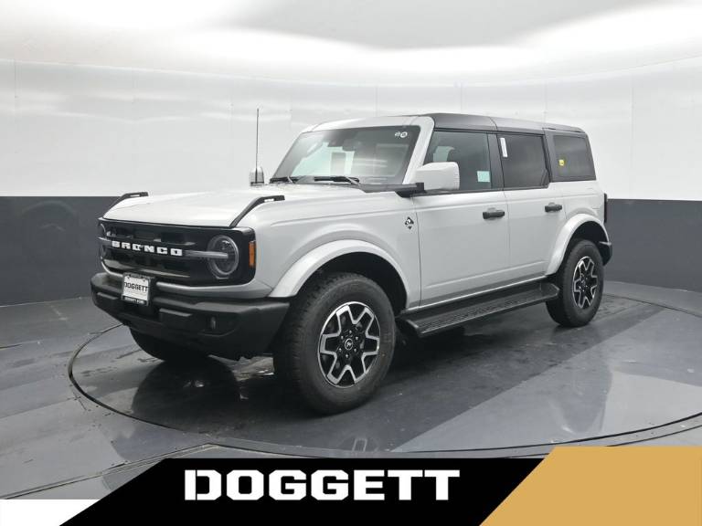 2026 Ford Bronco Outer Banks