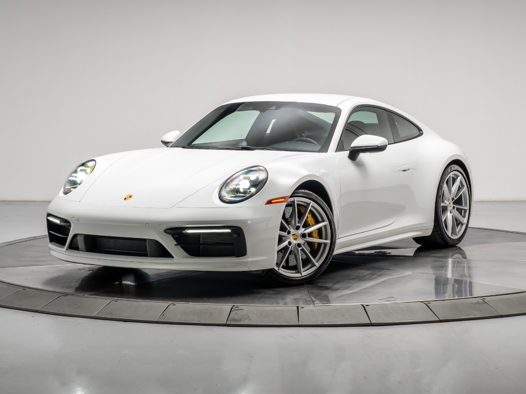 2020 Porsche 911 Carrera