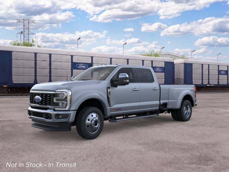 2026 Ford Super Duty F-450 DRW LARIAT