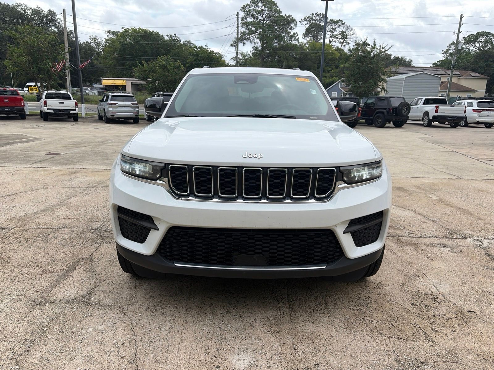 2023 Jeep Grand Cherokee Laredo