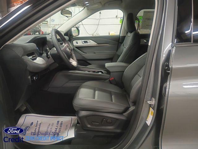 2026 Ford Explorer Active - Photo 7