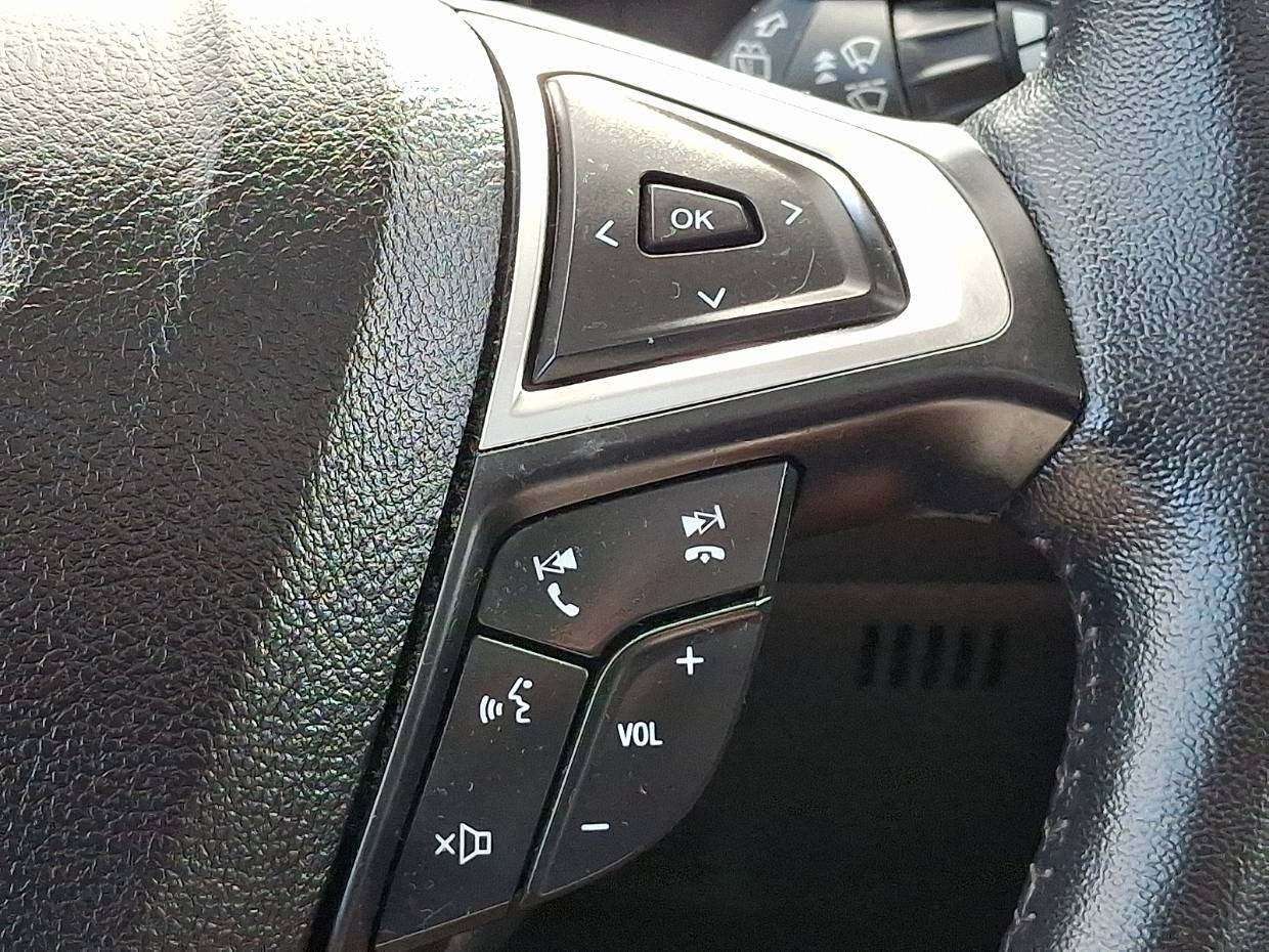 2023 Ford Edge SEL - Photo 21