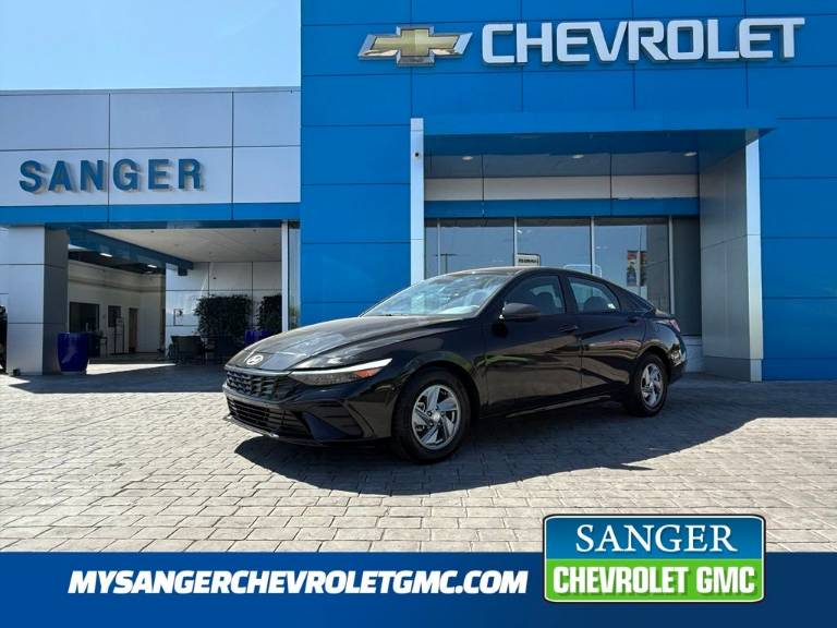 2024 Hyundai Elantra SE