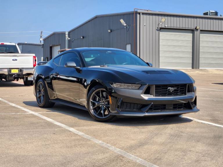 2026 Ford Mustang Dark Horse