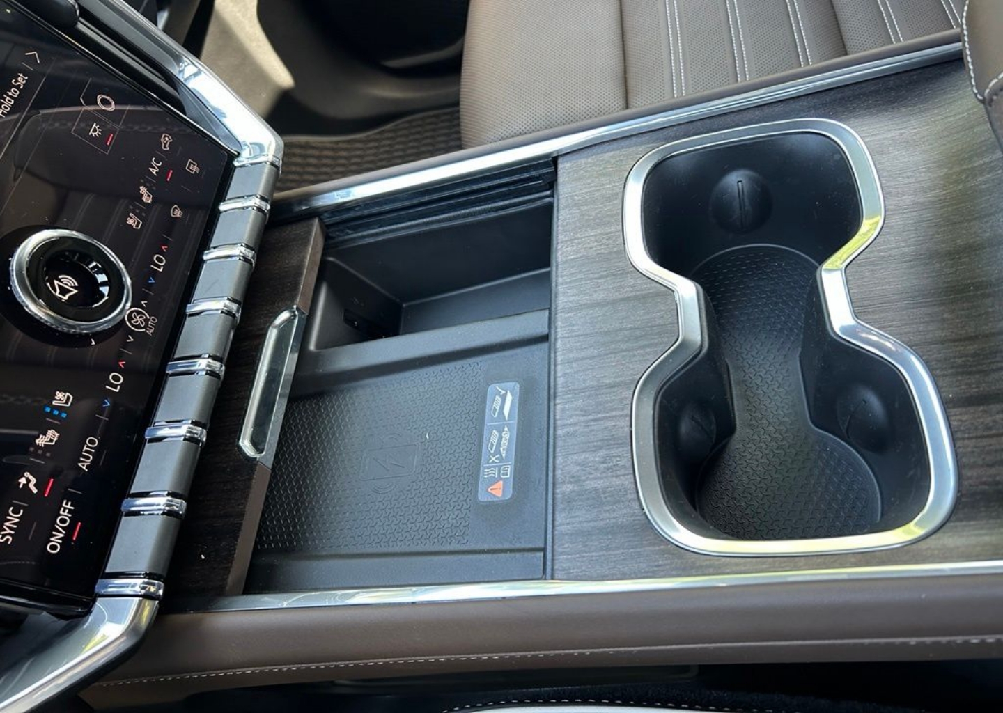 2026 GMC Acadia Denali Ultimate - Photo 99