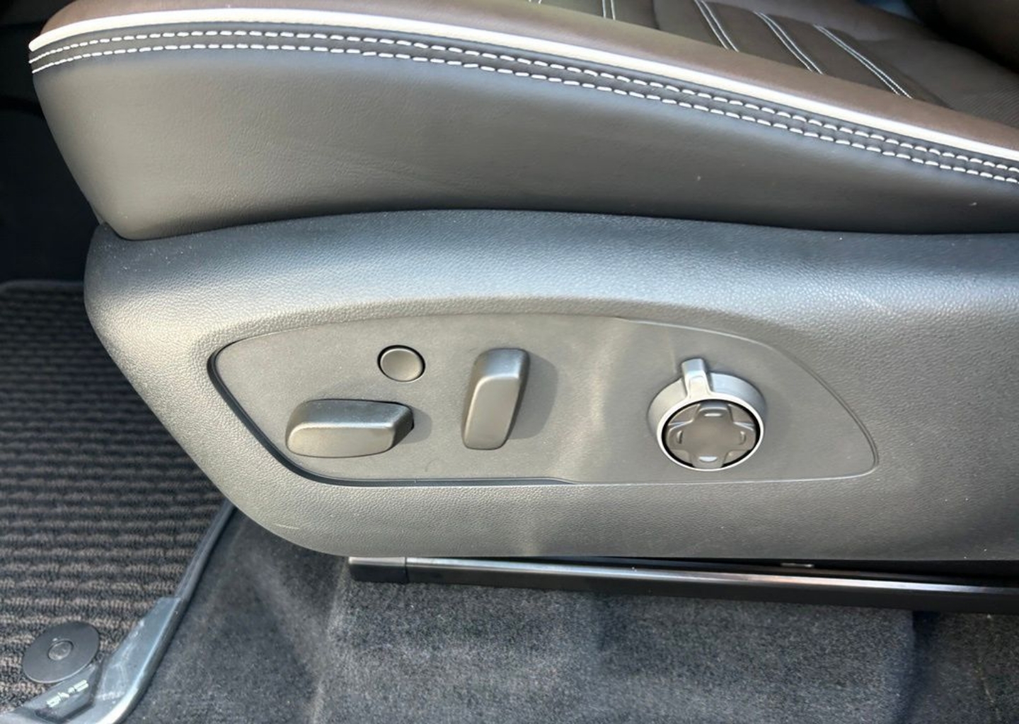 2026 GMC Acadia Denali Ultimate - Photo 119