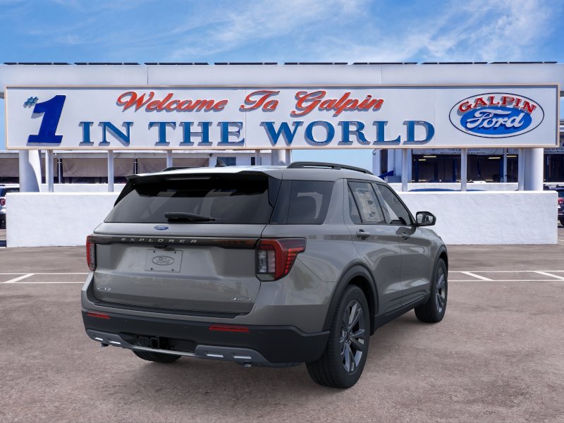 2026 Ford Explorer Active - Photo 8