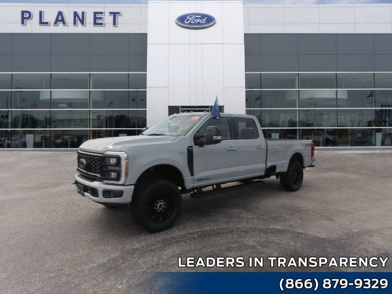 2026 Ford Super Duty F-350 SRW LARIAT 4WD Crew Cab 8' Box (RAD)