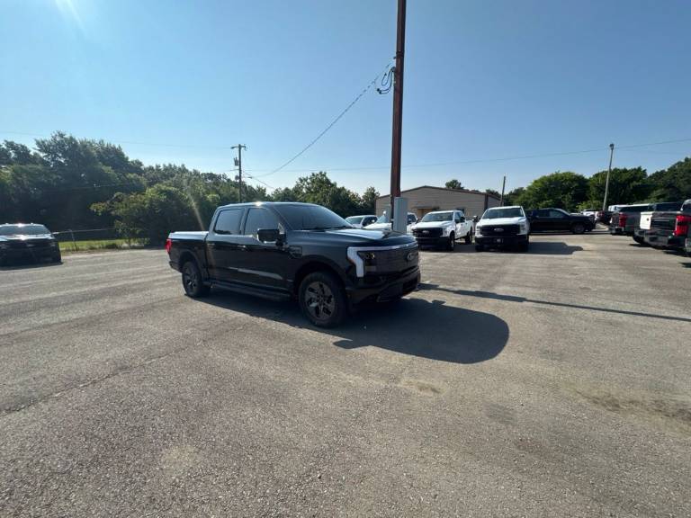 2023 Ford F-150 Lightning LARIAT