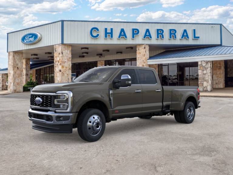 2026 Ford Super Duty F-450 DRW LARIAT
