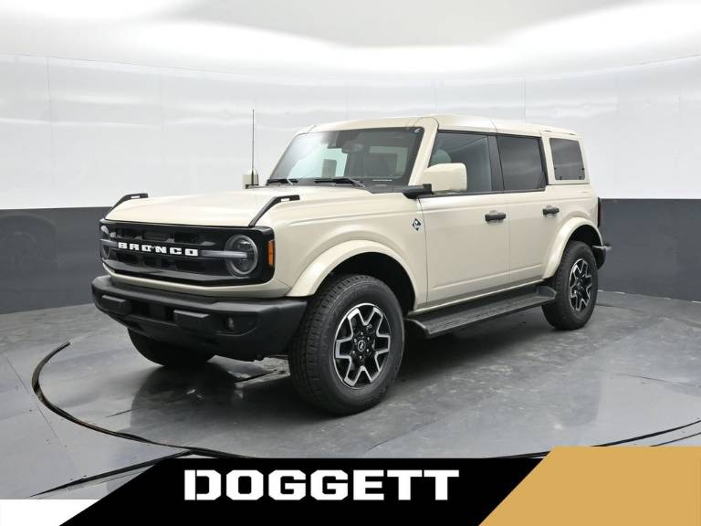 2026 Ford Bronco Outer Banks