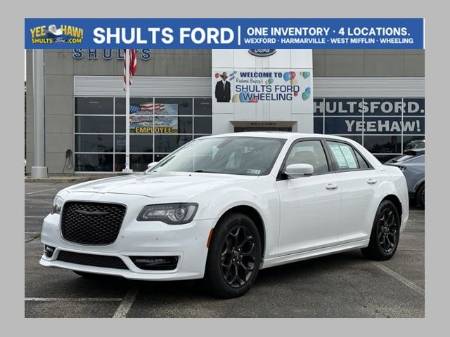 2022 Chrysler 300 Touring