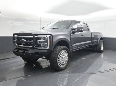 2023 Ford Super Duty F-350 DRW LARIAT