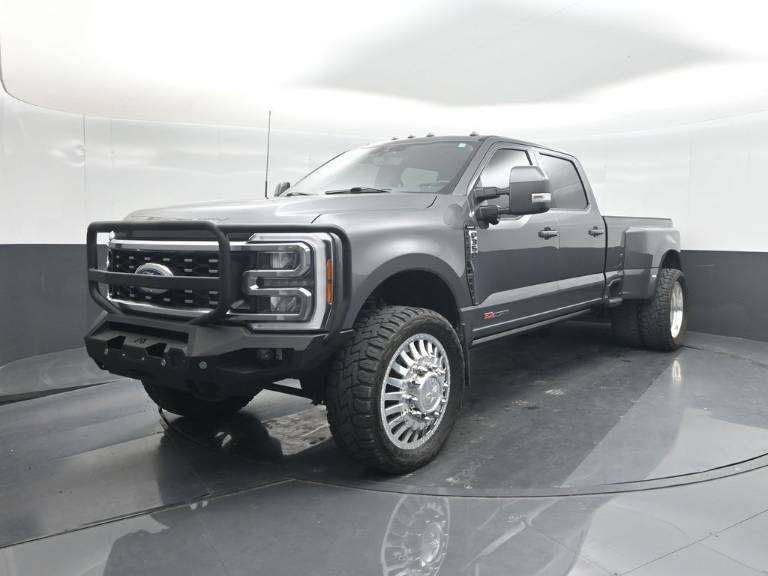 2023 Ford Super Duty F-350 DRW LARIAT