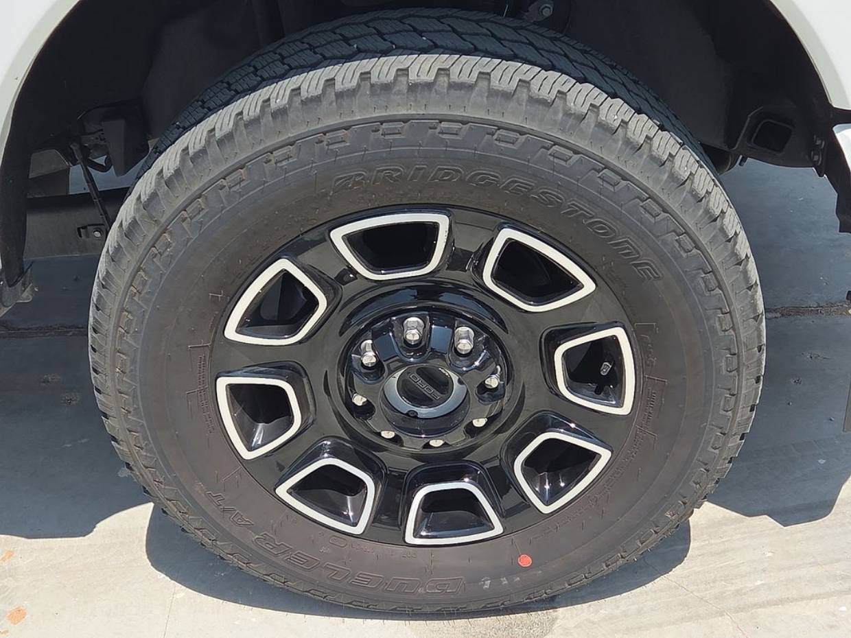 2026 Ford F-250 Super Duty Platinum - Photo 9