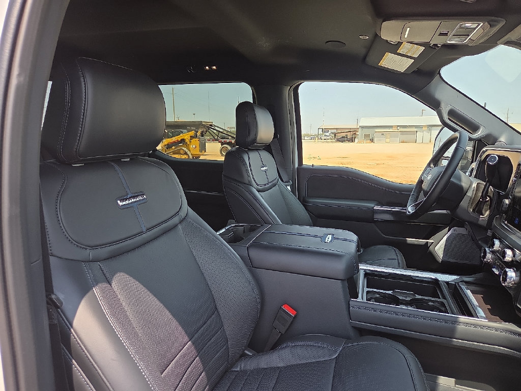 2026 Ford F-250 Super Duty Platinum - Photo 12