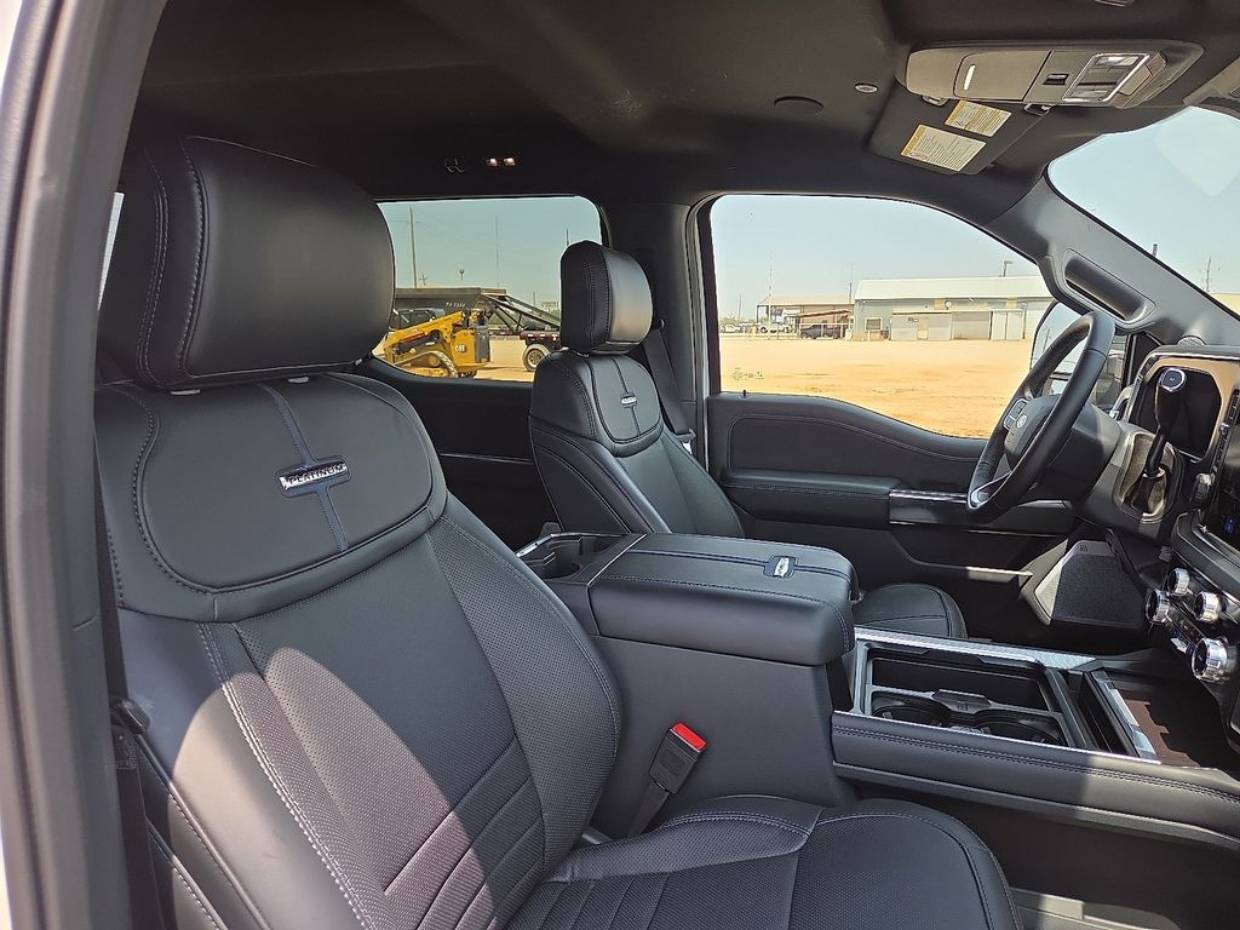 2026 Ford F-250 Super Duty Platinum - Photo 12