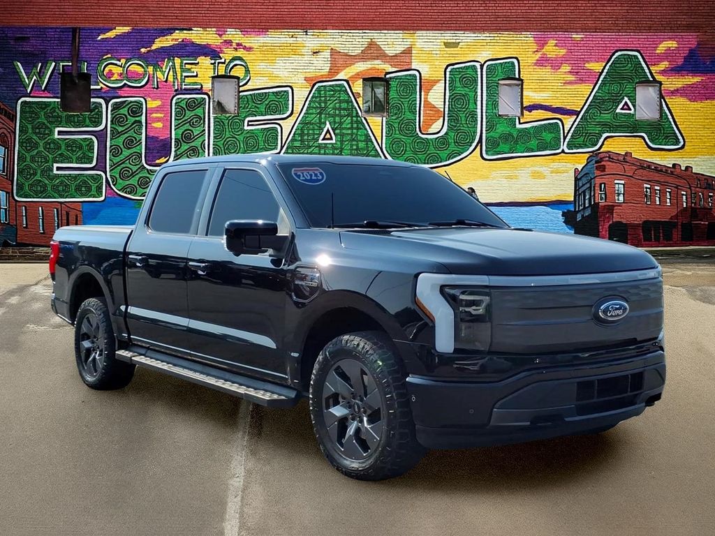 2023 Ford F-150 Lightning LARIAT