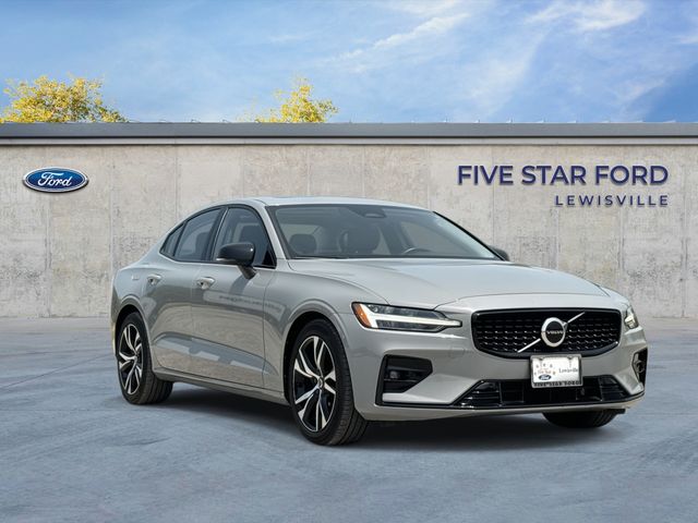 Used 2024 Volvo S60 B5 Core Dark Theme