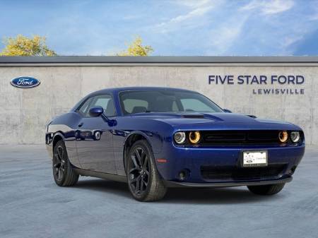 2022 Dodge Challenger SXT