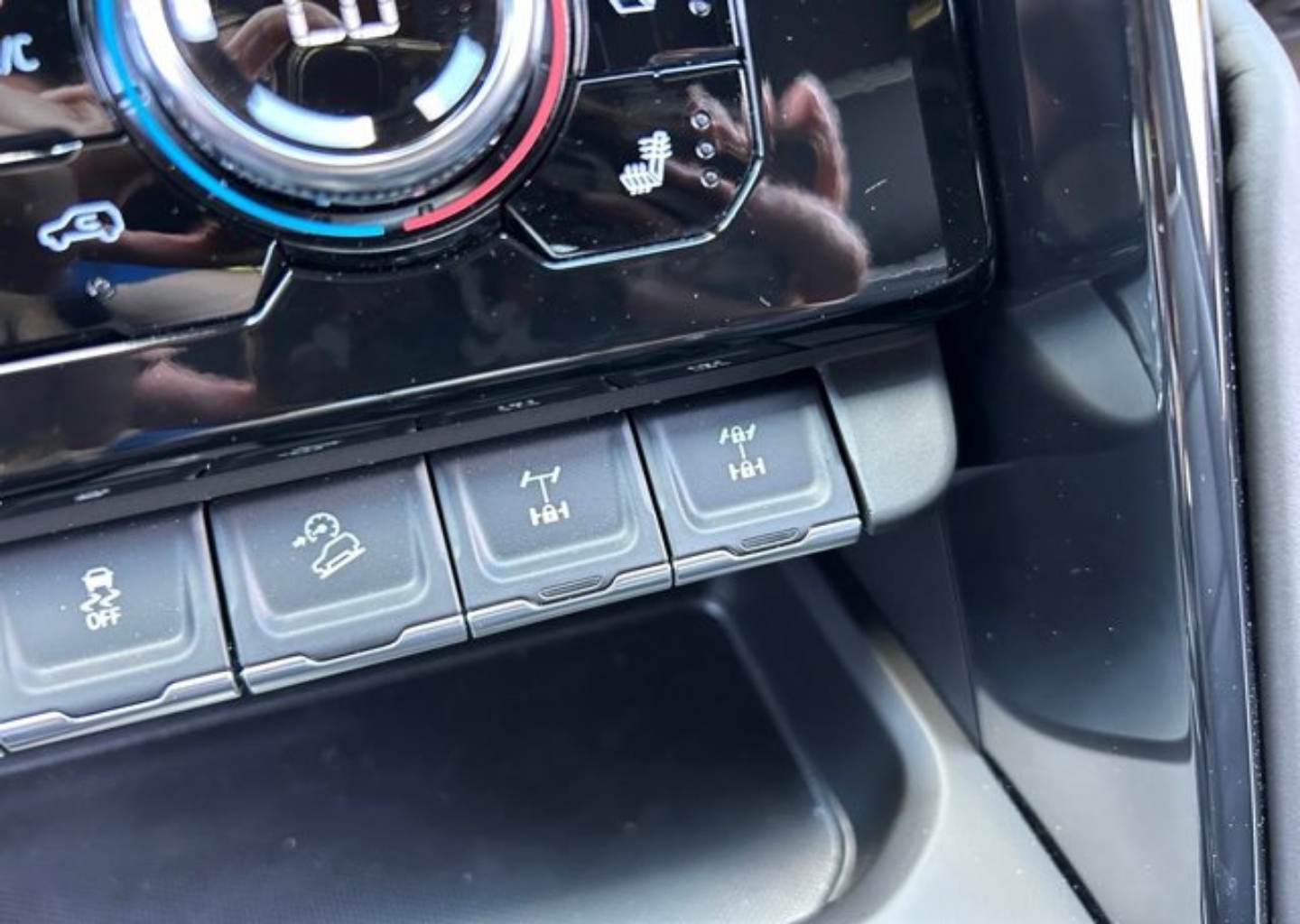 2026 GMC Sierra 1500 AT4X - Photo 42