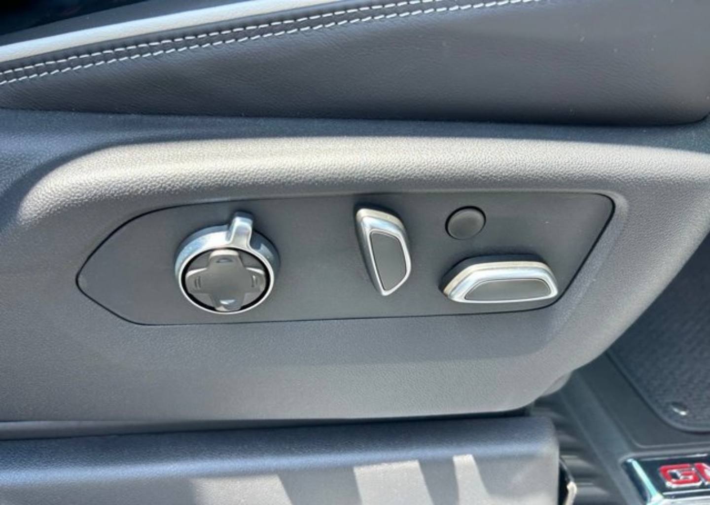 2026 GMC Sierra 1500 AT4X - Photo 59