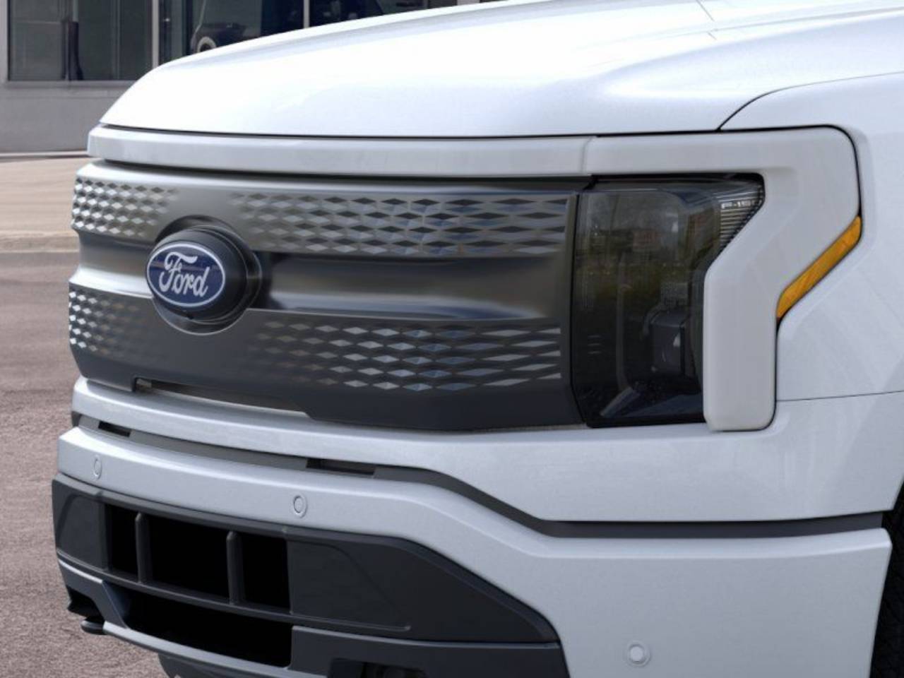 2025 Ford F-150 Lightning Flash - Photo 17