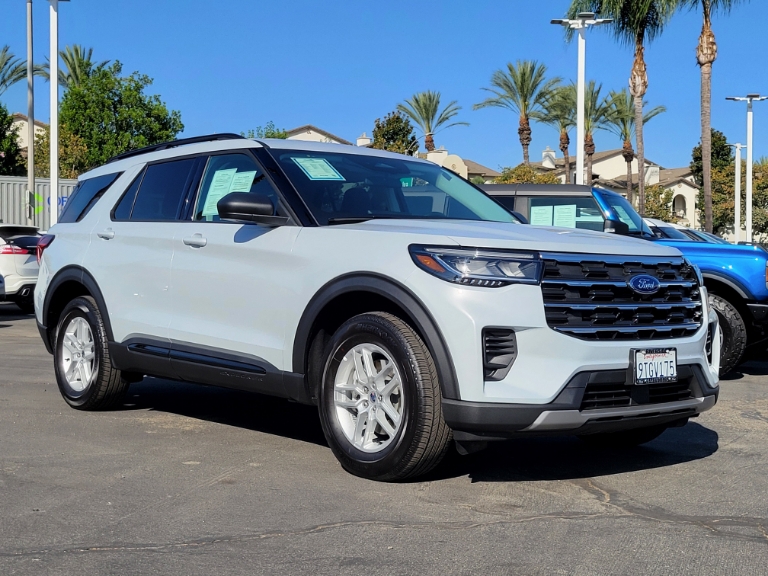 2026 Ford Explorer Active w/100A Pkg