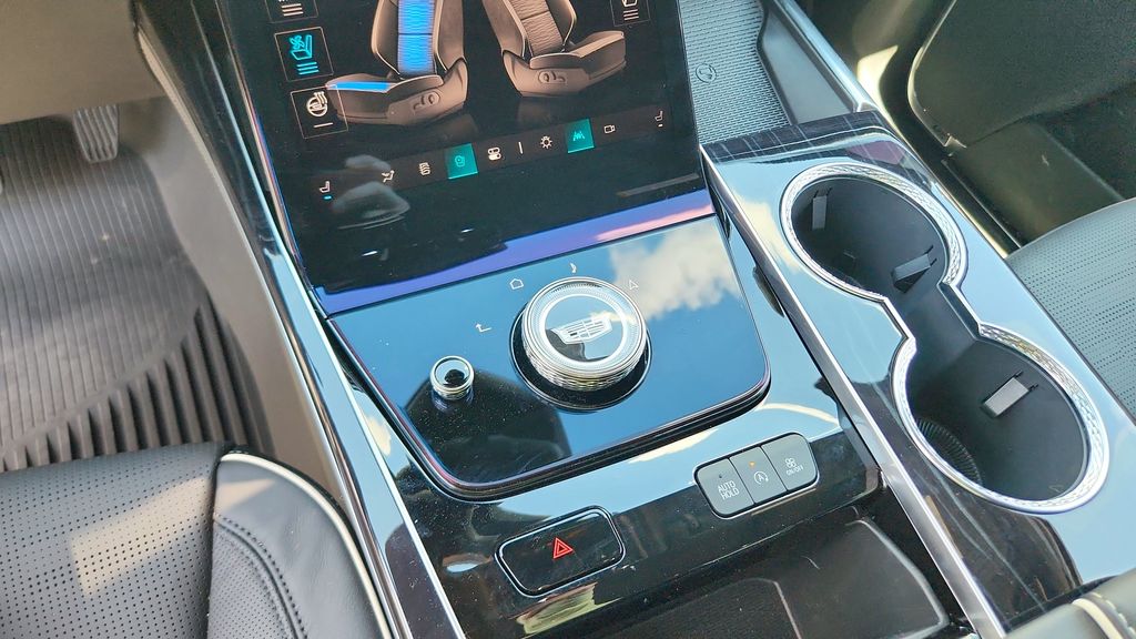 2026 Cadillac Escalade Sport - Photo 17