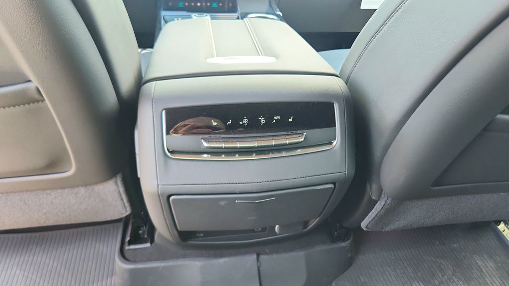 2026 Cadillac Escalade Sport - Photo 28